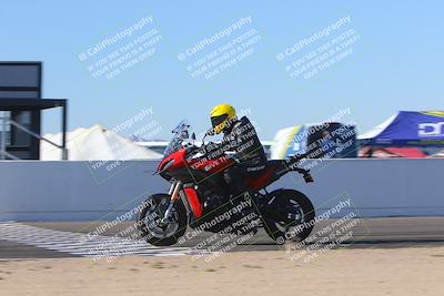 media/Nov-06-2023-Moto Forza (Mon) [[ce023d0744]]/4-Beginner Group/Session 4 (Finish Line Checker)/